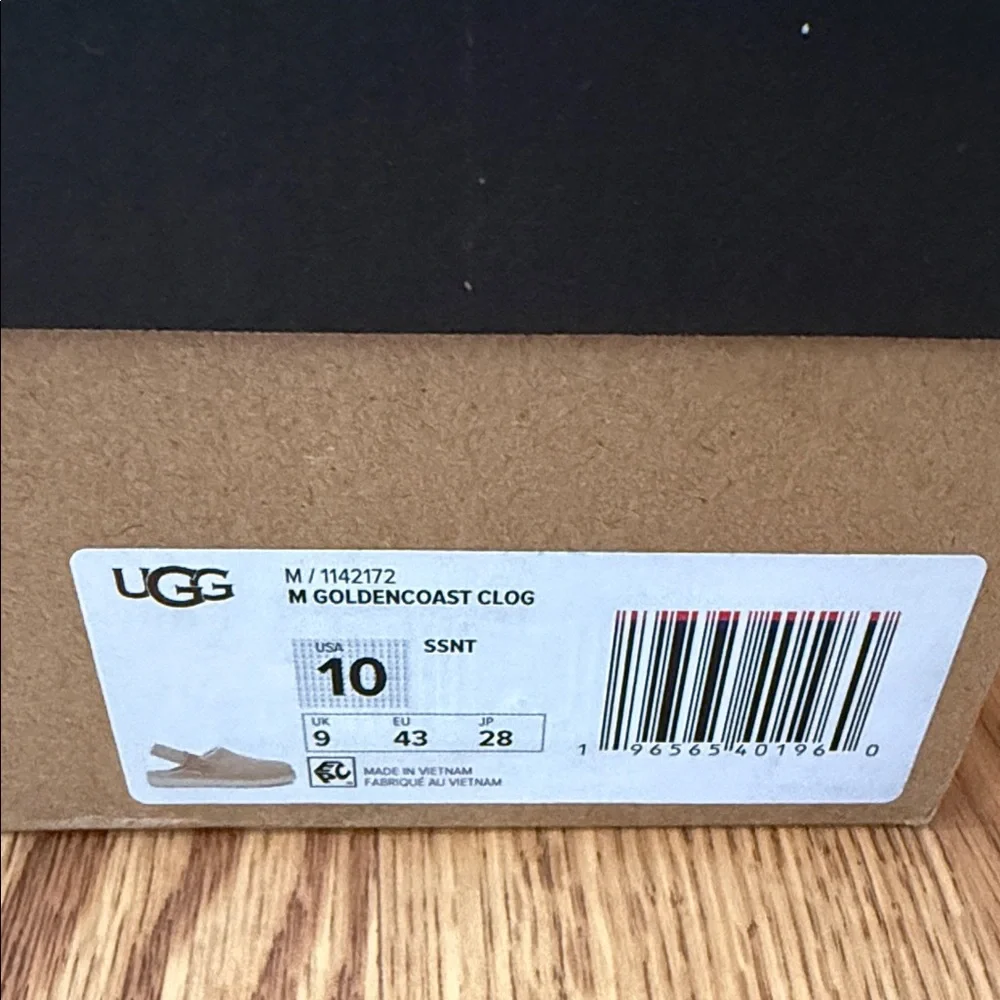 UGG Men Goldencoast Clog with Strap 10 Brand New